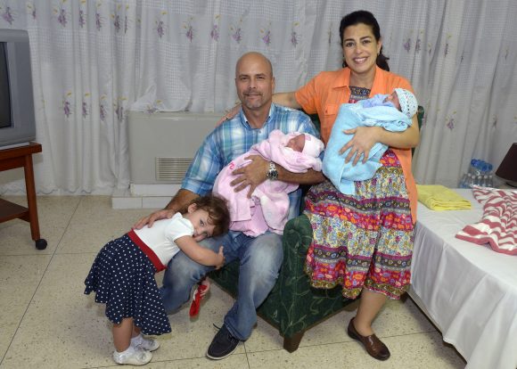 Adriana, Gerardo, Gema, Ámbar y Gerardito. Foto: Estudios Revolución