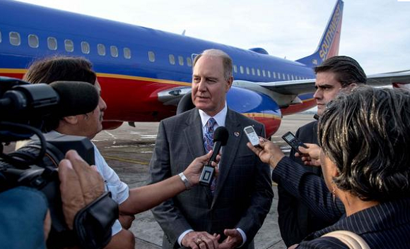 Con 156 pasajeros a bordo la aerolínea estadounidense Southwest Airlines inauguró hoy su primer vuelo a La Habana. Foto: Marcelino Vázquez/ ACN