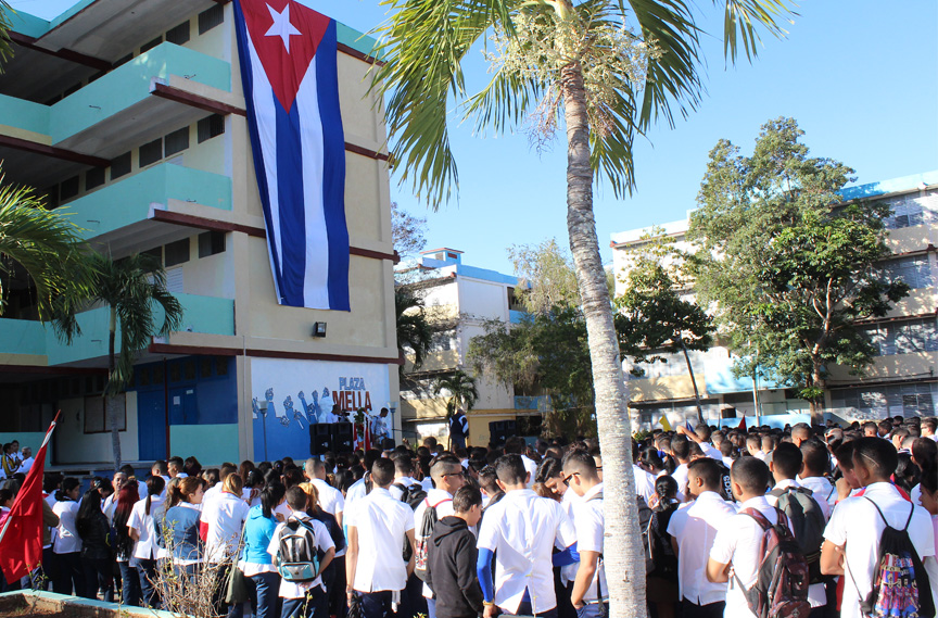 Homenaje a Julio Antonio Mella y Celia Sánchez en universidad médica de Manzanillo // Foto Marlene Herrera