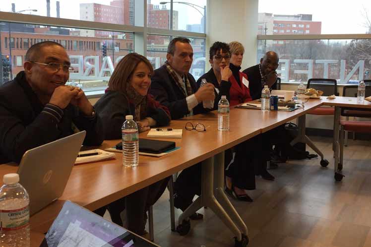 Expertos cubanos en salud ayudarán a comunidades pobres de Chicago
