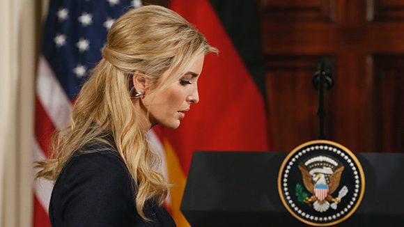 Ivanka Trump, la hija mayor del presidente de los Estados Unidos, es nombrada como “asistente especial del presidente”. Foto: Jim Bourg/ Reuters.