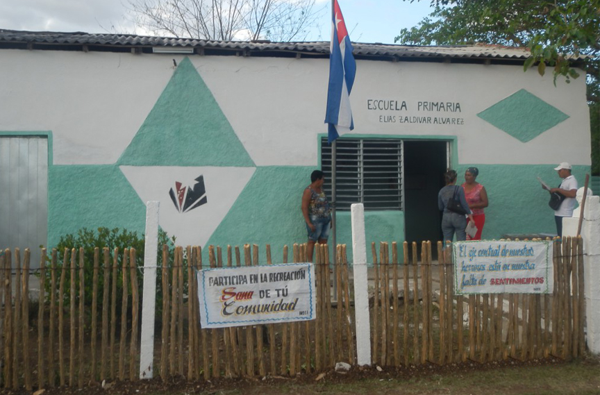 Escuela primaria Elías Zaldívar Álvarez, ubicada en la comunidad rural de Bayate // Foto Lilian Salvat