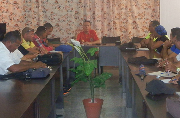 Desarrollado taller de metrología biomédica en Facultad de Ciencia Médicas de Manzanillo // Foto Lilian Salvat