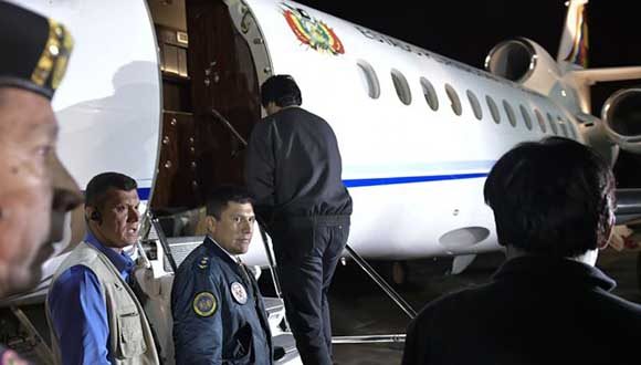 Evo Morales parte rumbo a Cuba para someterse a cirugía médica