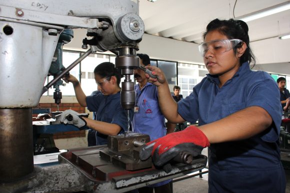 “Las estadísticas resultan alarmantes, solo 50 por ciento de las mujeres en edad laboral están empleadas, en comparación con el 76 por ciento de los hombres”.Foto: elheraldo.peru.