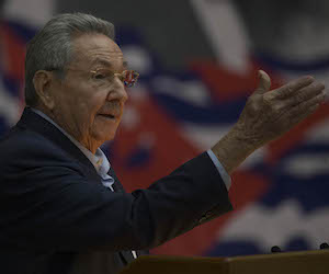Raúl Castro envía mensaje de condolencia a Kuczynski ante desastre natural en Perú