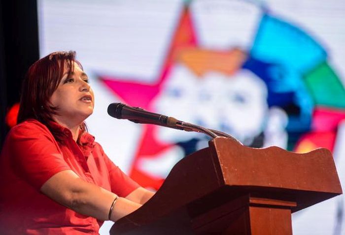 Susely Morfa González, integrante del Comité Central del Partido Comunista de Cuba y del Consejo de Estado, y primera secretaria de la Unión de Jóvenes Comunistas (UJC), durante su intervención en la gala político-cultural por los 55 años de la Unión de Jóvenes Comunistas (UJC) y 56 de la Organización de Pioneros José Martí, en el teatro Karl Marx, en La Habana, el 4 de abril de 2017. ACN FOTO/Abel PADRÓN PADILLA/mvh