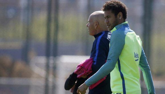 El Barcelona mantiene su intención de alinear a Neymar