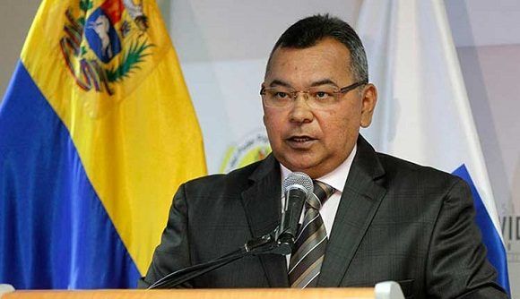 Reverol subrayó que los grupos violentos avanzan al final de las manifestaciones, provocando enfrentamientos con las fuerzas del orden. Foto: Prensa Latina.