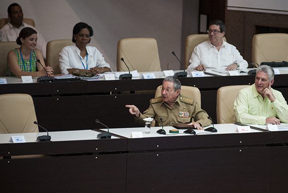 Raúl asiste a la sesión extraordinaria de la ANPP. Foto: Irene Pérez/ Cubadebate
