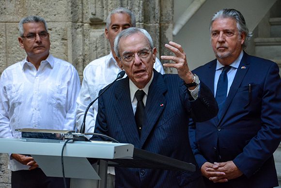Dr. Eusebio Leal Spengler, Historiador de La Habana, durante su intervención en la inauguración de la salas permanentes del centro para la interpretación de las relaciones culturales Cuba-Europa, en el Palacio del Segundo cabo. Foto: ACN/ Abel Padrón.