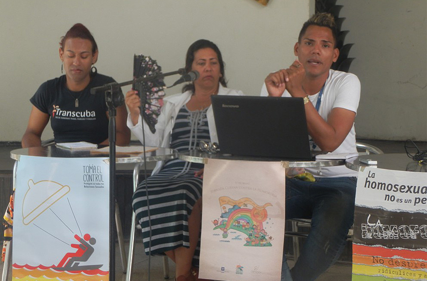 Inicia en la ciudad del golfo jornada de lucha contra homofobia y la transfobia // Foto Lilian Salvat