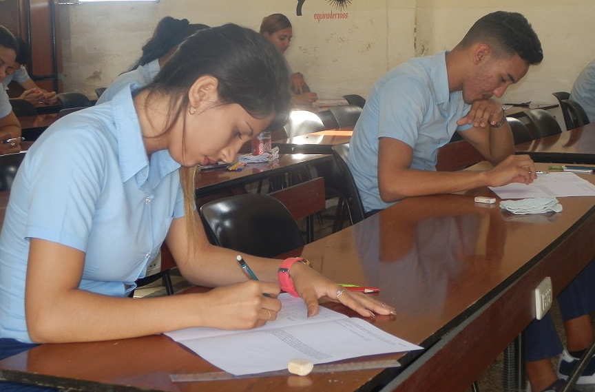 Comienzan las pruebas de ingresos a la educación superior // Foto Lilian Salvat