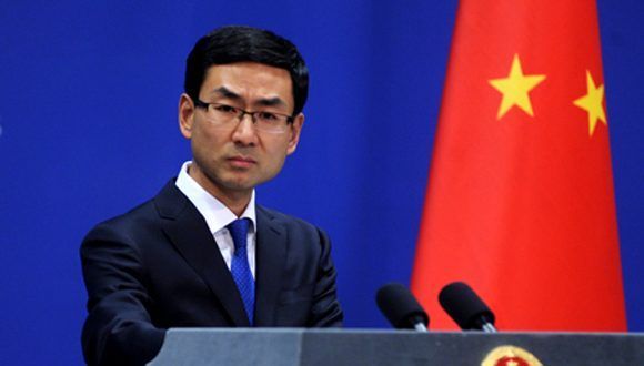 El portavoz del Ministerio de Relaciones Exteriores de China, Geng Shuang, en conferencia de prensa. Foto: FMPRC.