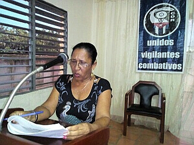 Bárbara Santiesteban, secretaria de vigilancia, prevención e ideológica de la dirección municipal de los CDR en Manzanillo // Foto Eliexer Peláez