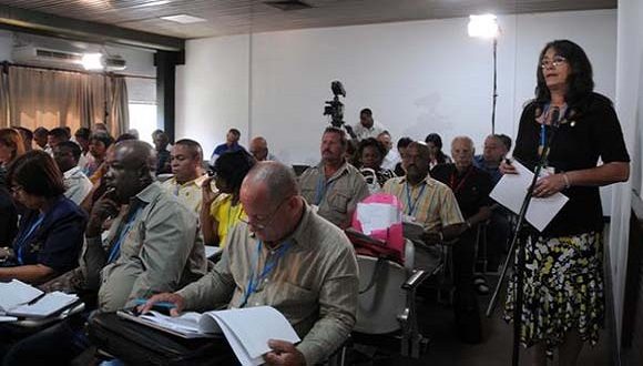 Diputada interviene este lunes en la Asamblea Nacional del Poder Popular, en el capitalino Palacio de Convenciones. Foto: Omara García Mederos/ ACN.