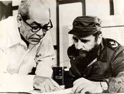 Blas Roca junto a Fidel Castro