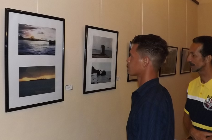 Inauguran Salón Municipal A mi Manzanillo con premiación del concurso Salón de Paisaje // Foto Yurisdel Reyes