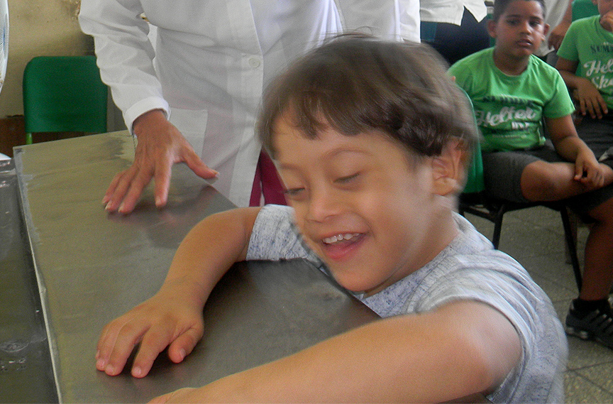 El pequeño Abraham es un guerrero // Foto Lilian Salvat