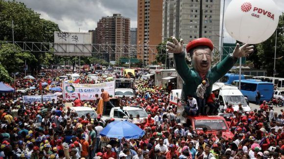Miles de bolivarianos salieron a la calle a apoyar la instalación de la Constituyente. Foto: EFE