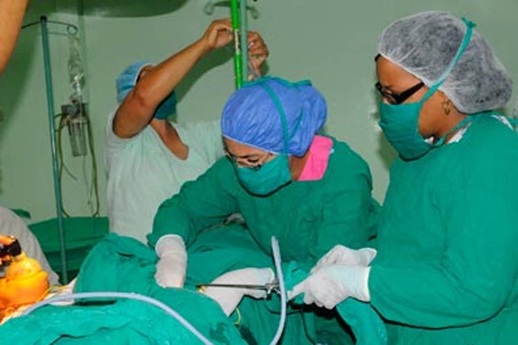 Implementan en Cuba novedoso proceso quirúrgico urológico