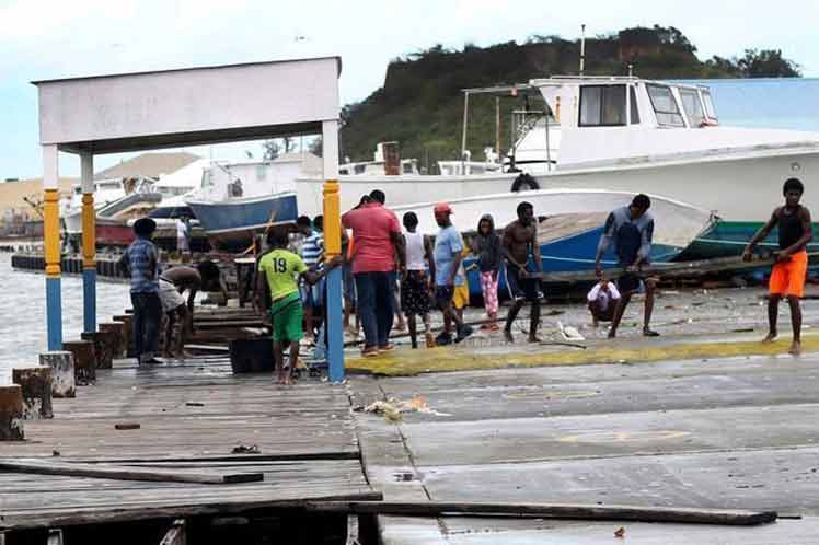 Anuncia cese de evacuación obligatoria en Barbuda