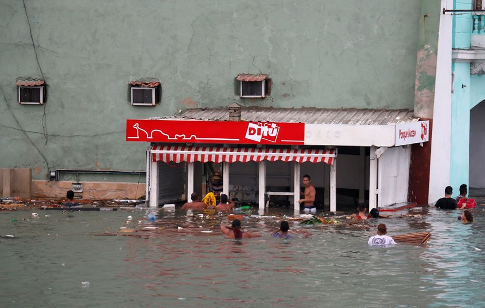 Tras el paso del huracán algunas personas aprovechan para cometer actos delictivos. Foto: Calixto N Llanes/ Facebook.