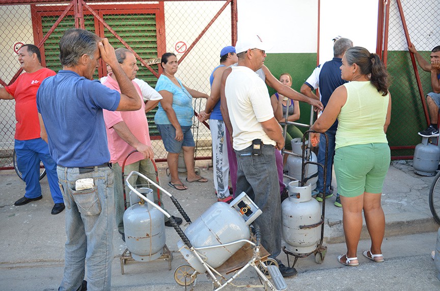 Venta de gas en el punto 2 de Manzanillo, ubicado en la calle Merchán // Foto Marlene Herrera
