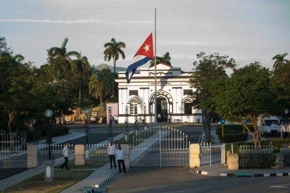 Entrada del Cementerio de Santa Ifigenia. Foto: Irene Pérez / Cubadebate / Archivo