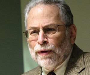 El profesor de la Amercian University, Philip Brenner, estña convencido de que el gobierno cubano no intervino en los “ataques sónicos”. Foto: Amercian University.