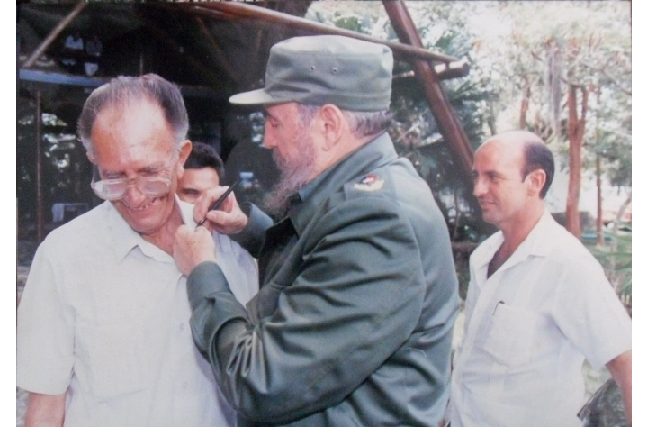 Roberto Ramírez Junto a Fidel // Foto cortesía de Roberto Ramírez