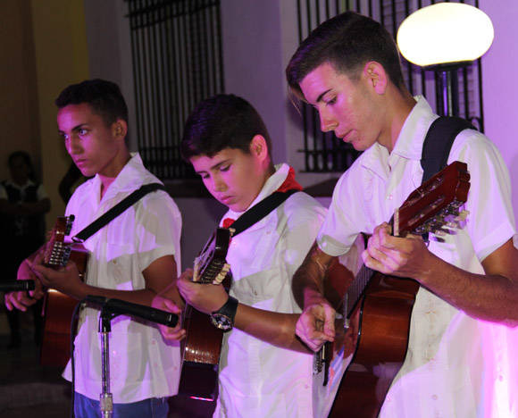 El punto cubano es la expresión poética y musical de los guajiros cubanos. Foto: José Raúl Concepción/ Cubadebate/ Archivo