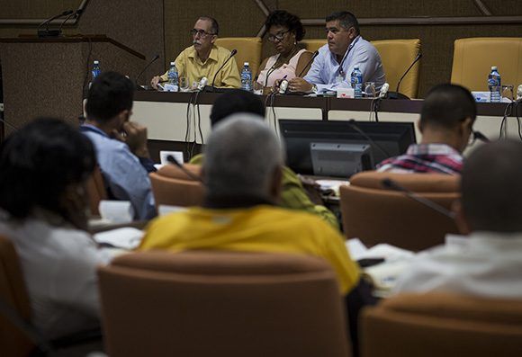 Inicia trabajo en comisiones de la ANPP. Foto: Irene Pérez/ Cubadebate.