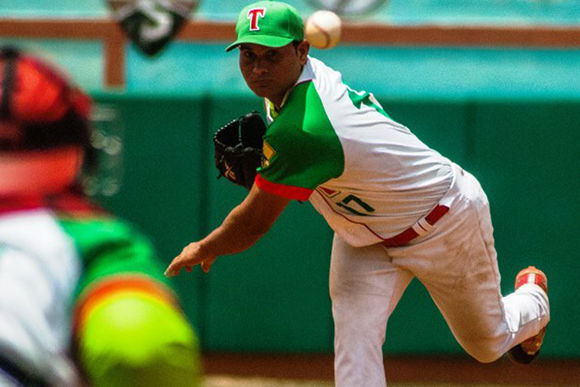 En el mejor momento de su carrera, alcanzada ya la madurez, el zurdo Yudiel Rodríguez parece haber descifrado una parte de ese interminable jeroglífico que es el arte de lanzar. Foto: István Ojeda Bello/ 26 Digital.