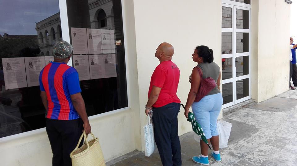 Continúa proceso eleccionario en Cuba // Foto Lilian Salvat