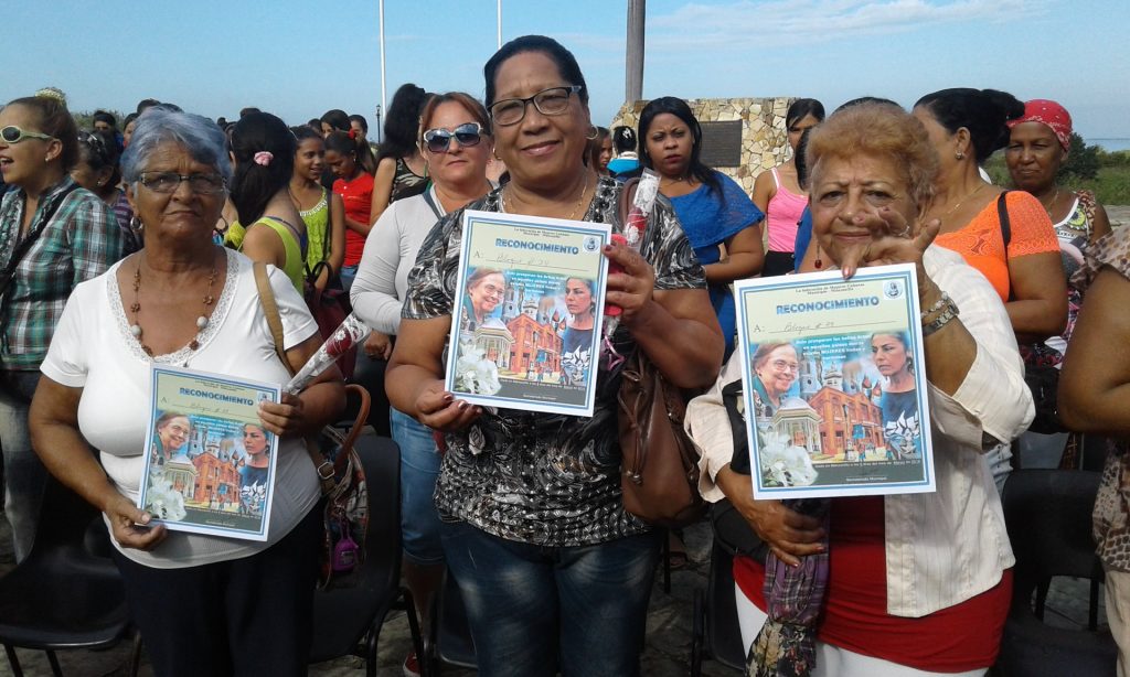 Reconocimiento para delegaciones de base destacadas // Foto Ileana del Carmen Cutiño (tomada de Facebook)