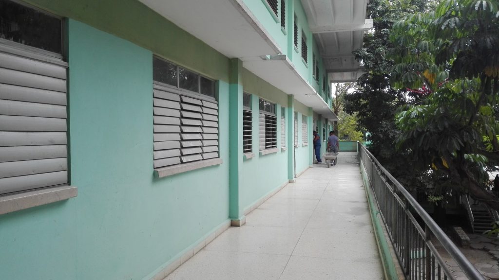 Avanza construcción de sala para servicios médicos internacionales en Hospital Clínico Quirúrgico Celia Sánchez  // Foto Marlene Herrera