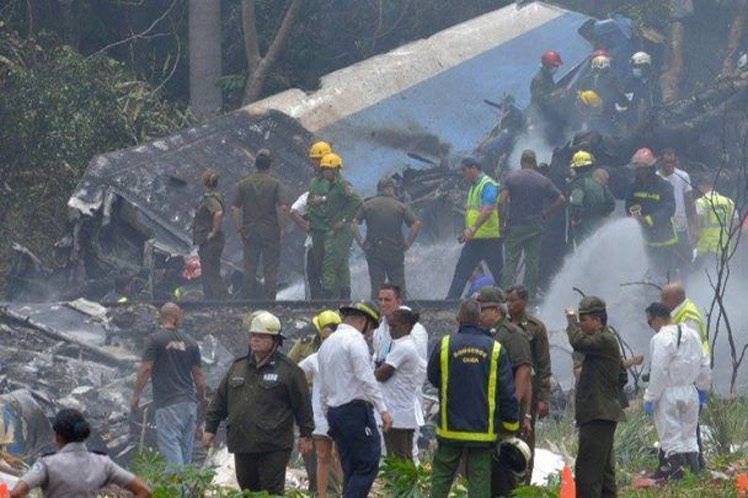 Peritos cubanos recolectan evidencias de avión siniestrado