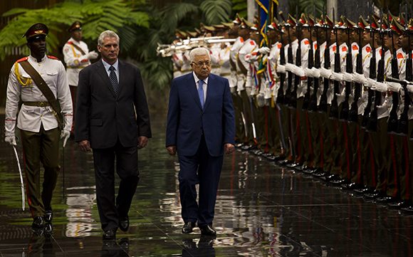 Miguel Díaz-Canel recibe a Mahmoud Abbas, presidente de palestina. Foto: Irene Pérez/ Cubadebate