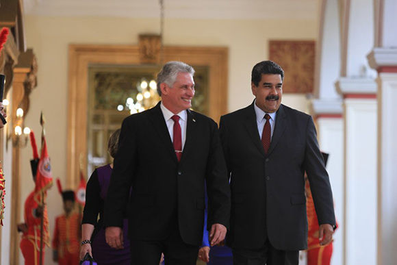 Díaz-Canel y Maduro en el Palacio de Miraflores. Foto: @PresidencialVen/ Twitter.