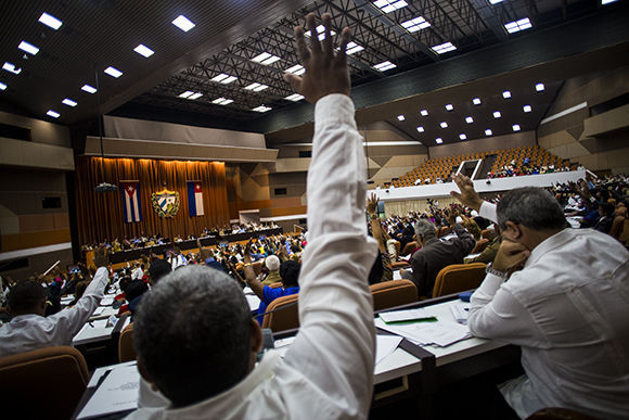 Primera sesión extraordinaria de la IX Legislatura de la Asamblea Nacional del Poder Popular. Foto: Irene Pérez/ Cubadebate.
