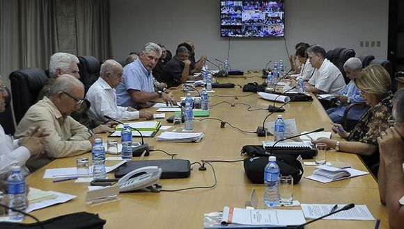 Díaz-Canel preside tercer chequeo sobre la recuperación de los territorios afectados por intensas lluvias. Foto: Estudios Revolución