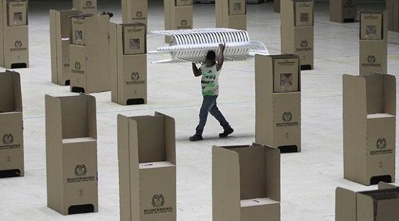 La votación en el exterior inició el pasado 11 de junio en los distintos consulados y embajadas colombianas para los 819.398 ciudadanos que viven en el extranjero. Foto: EFE.