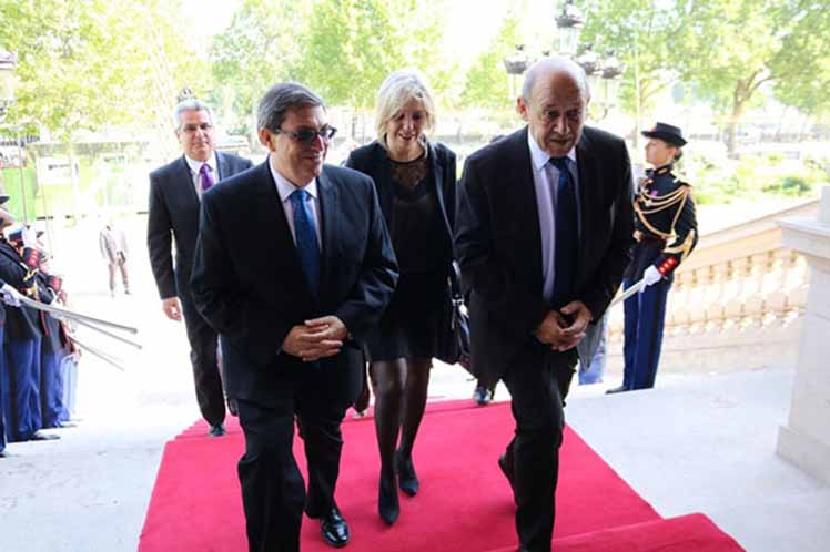 El canciller de Cuba, Bruno Rodríguez, recibe hoy en esta capital al ministro para Europa y Asuntos Exteriores de Francia, Jean-Yves Le Drian