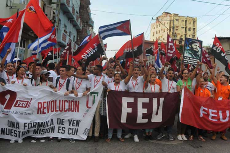 Marcha Estudiantir tributo a los martides estudiantiles delegado al congreso de la FEU