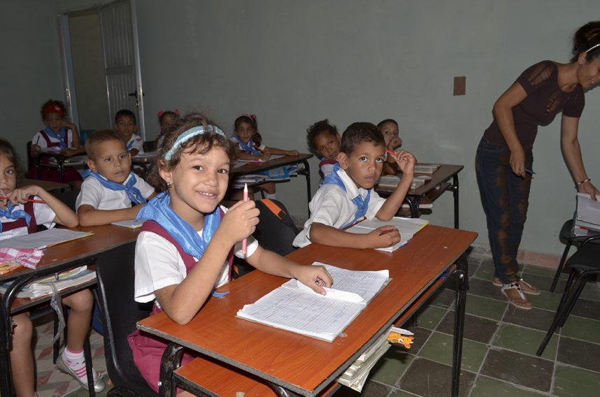 Niños del Seminternado Mariana Grajales // Foto Marlene Herrera (Archivo RG)