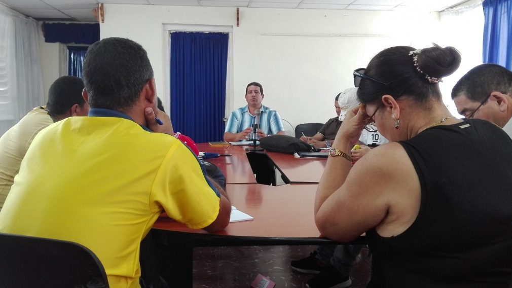 Encuentro de los máximos dirigentes del Partido y el Gobierno en Manzanillo con periodistas del territorio // Foto Marlene Herrera