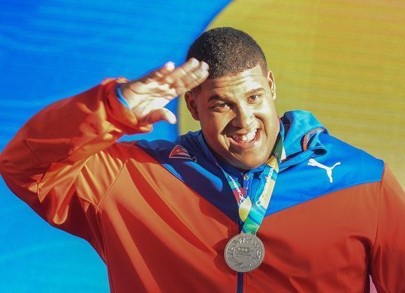 El pesista cubano Luis Manuel Lauret, conquistó la de oro con nuevo record centroamericano y además una plata. Foto: Marcelino Vázquez/ ACN/ Cubadebate.. Foto: Marcelino Vázquez/ ACN/ Cubadebate.