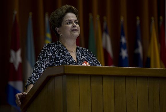 La expresidenta de Brasil Dilma Rousseff durante la primera sesión del Foro de Sao Paulo. Foto: Irene Pérez/ Cubadebate.