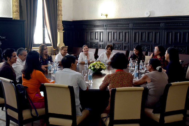 Cuba y Vietnam dialogan en La Habana sobre empoderamiento femenino